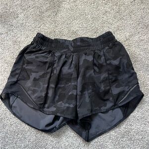 Lululemon Camo Hotty Hot Shorts 4”